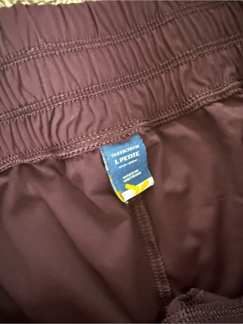 Old Navy Sleektech Barrel Leg Pant - Picture 3 of 8